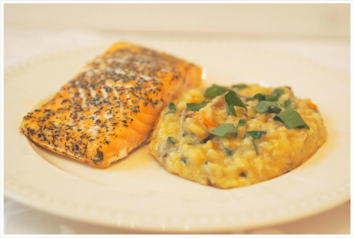 Bärlauch Risotto mit Lachs: ein schnelles Abendessen Bärlauch Risotto mit Lachs: ein schnelles Abendessen