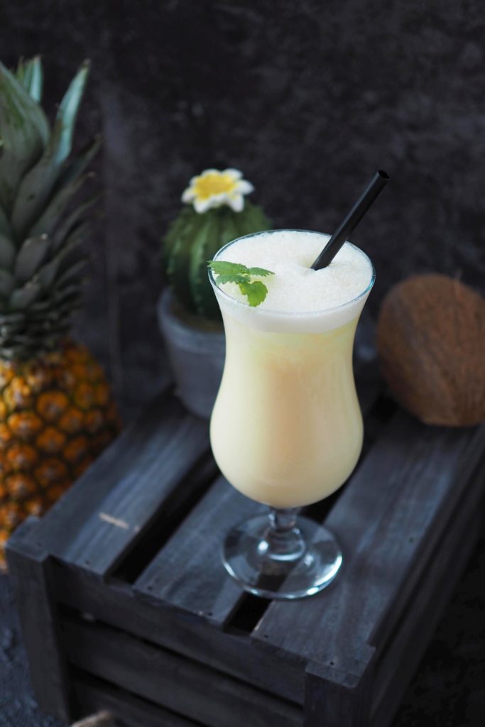 pina-colada-karibik-zu-hause-cocktail-ananas-genießen