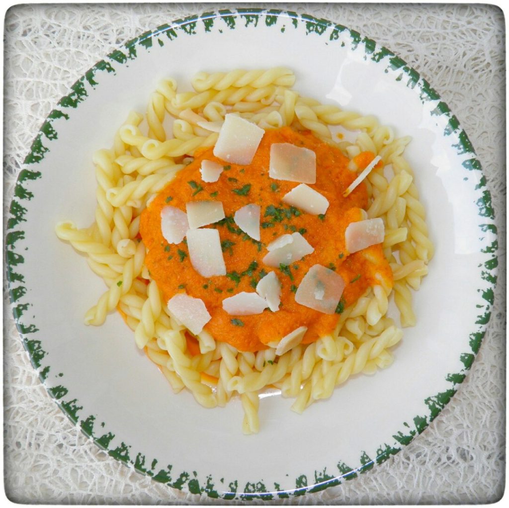 Leckerste Tomatensoße der Welt aus dem Thermomix - meine Kids lieben sie Leckerste Tomatensoße der Welt aus dem Thermomix - meine Kids lieben sie
