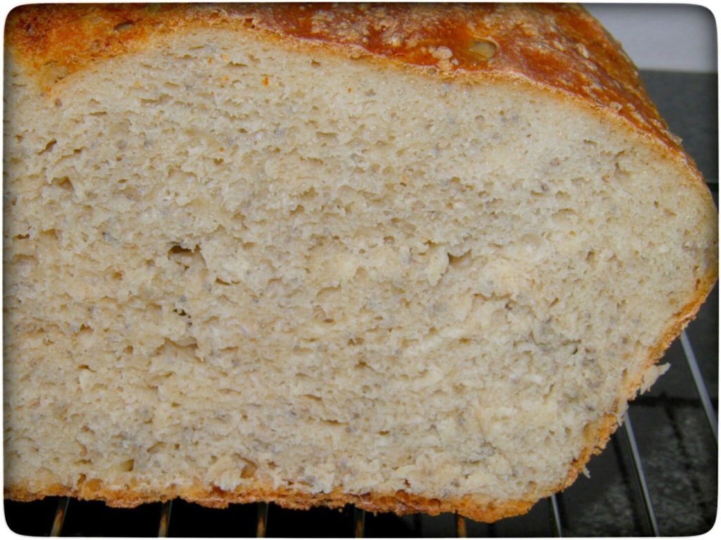 Dinkel-Chia-Power-Brot-ohne-Zusatzstoffe-aus-dem-Thermomix