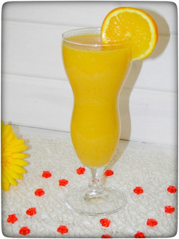 Ananas-Kaki-Ingwer Smoothie - gesunder Cocktail am Morgen ...