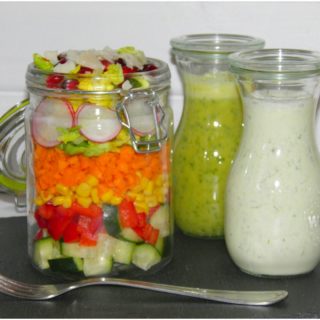 Salat-to-go-2-leckeren-Dressings-mit-Arganöl