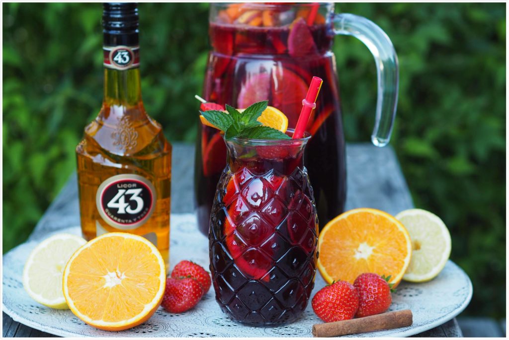 Für heiße Sommernächte: Sangria mit Licor 43 - Wiewowasistgut