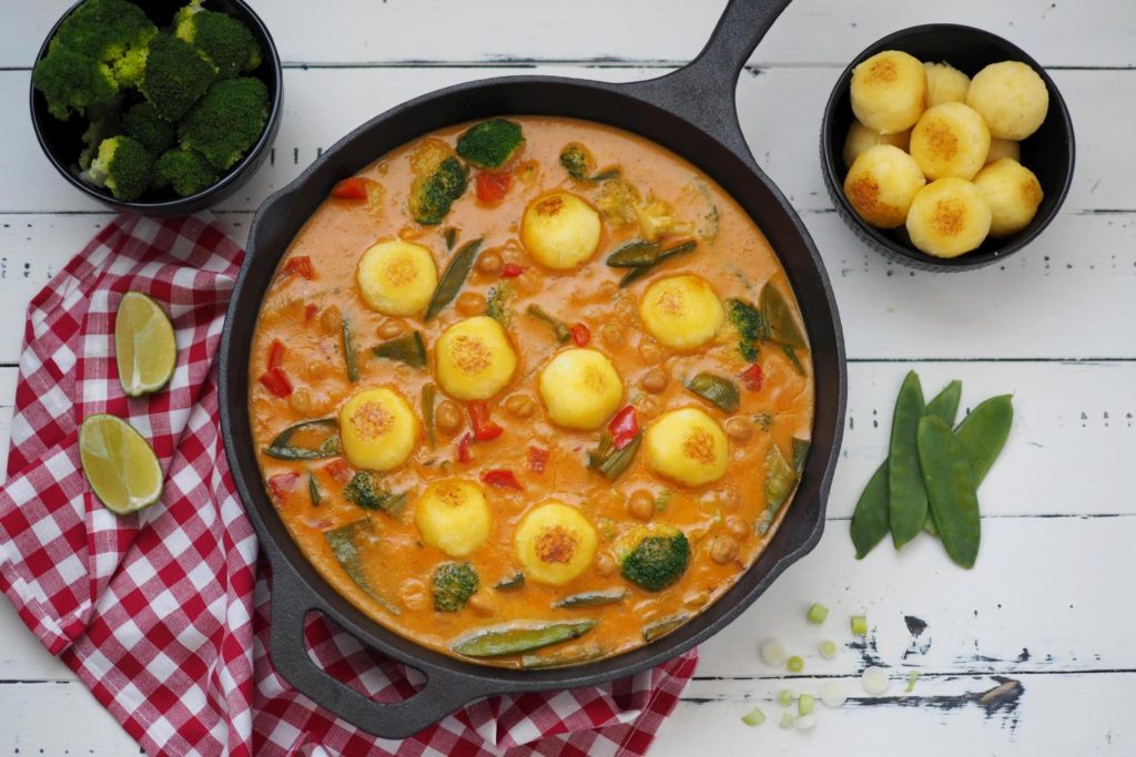 Gemüse-Curry mit Knödelinos - extra mild für Kinder (vegan)