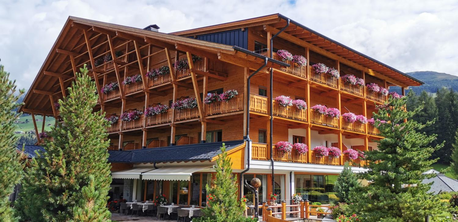 Bad Moos Dolomites Spa Resort - Eine Wohlfühloase im Naturpark Drei Zinnen (Südtirol)