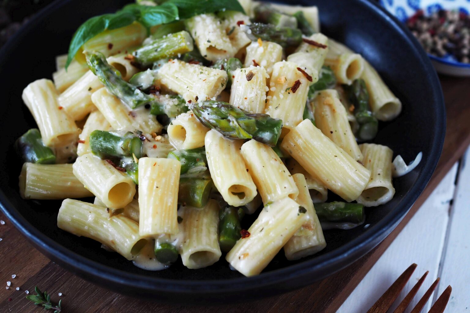 Cremige Spargel-Parmesan-Pasta - Wiewowasistgut