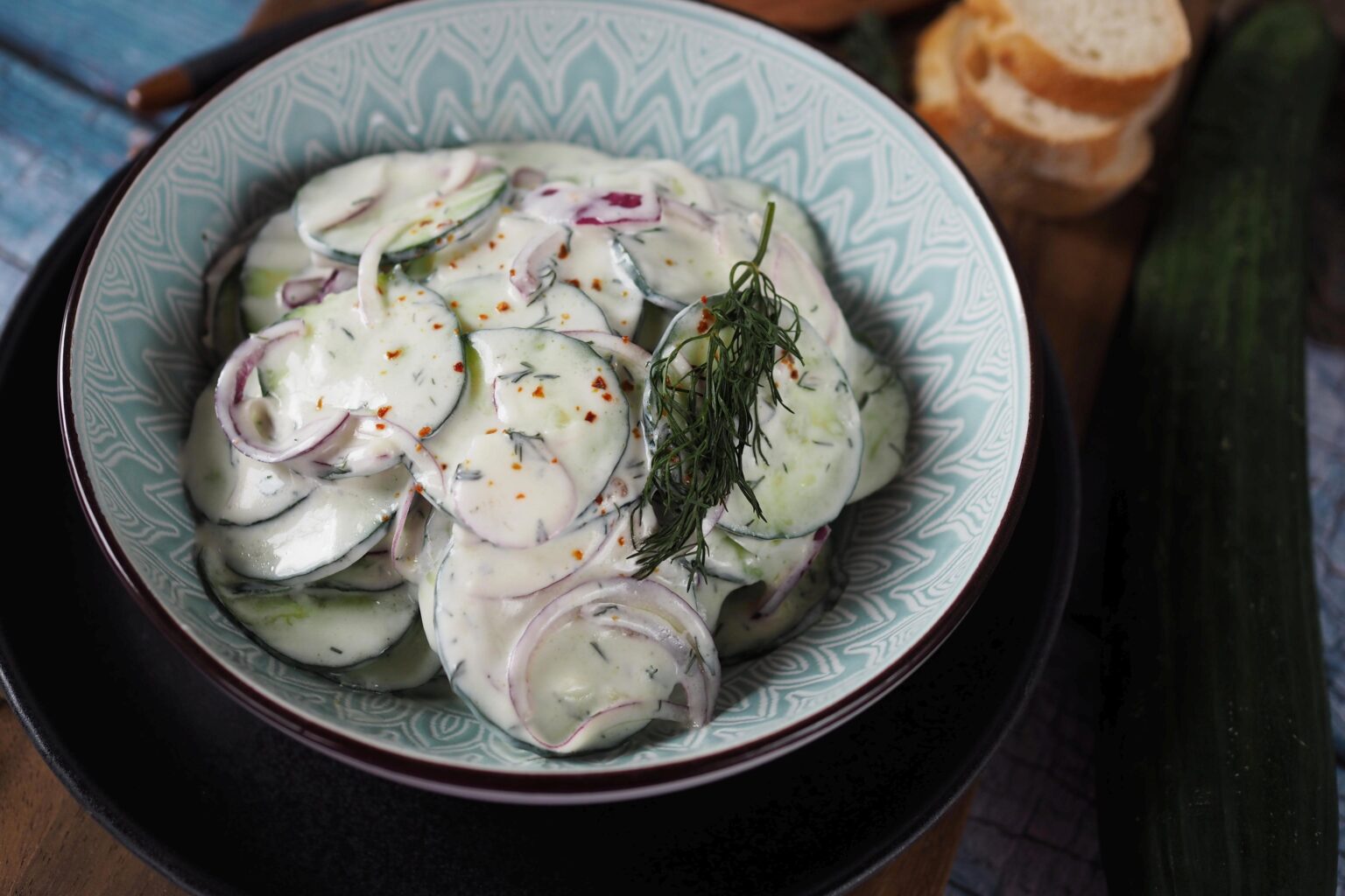 Griechischer Gurkensalat (in 5 Minuten) - Wiewowasistgut