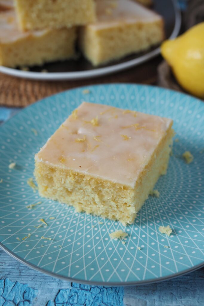 zitronenkuchen-mit-joghurt -blechkuchen