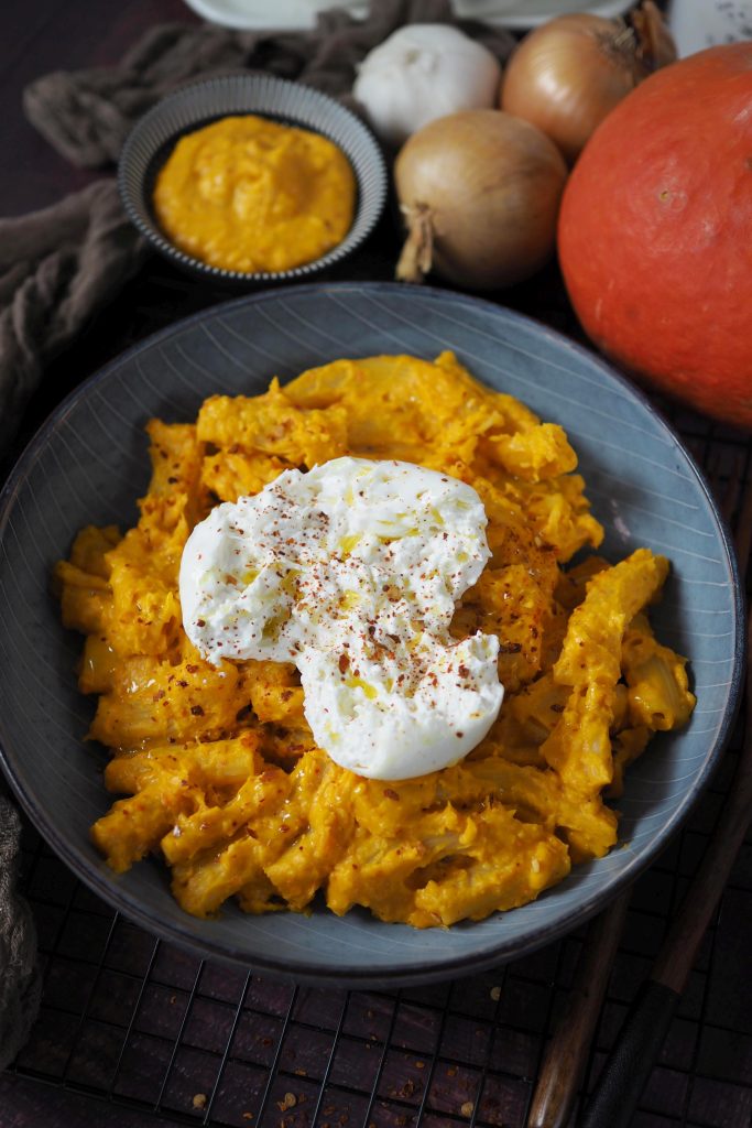 cremige-kuerbis-pasta-mit-burrata