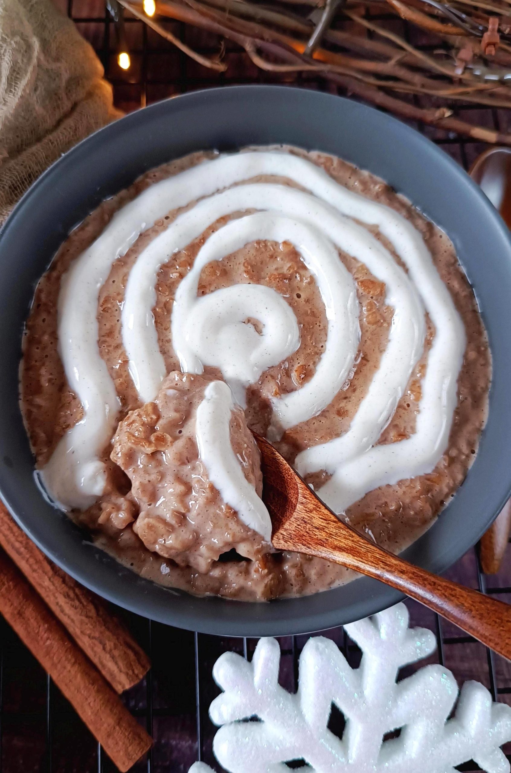 Wärmendes Zimtschnecken-Porridge - Wiewowasistgut