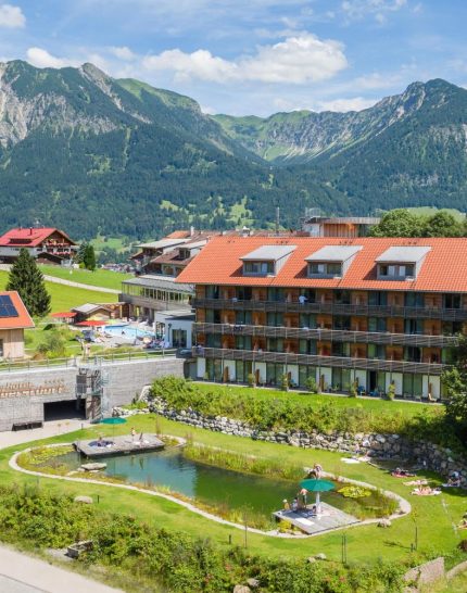 hotel-oberstdorf-im-wunderschoenen-allgaeu-urlaub-fuer-die-ganz-familie