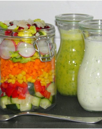 Salat-to-go-2-leckeren-Dressings-mit-Arganöl