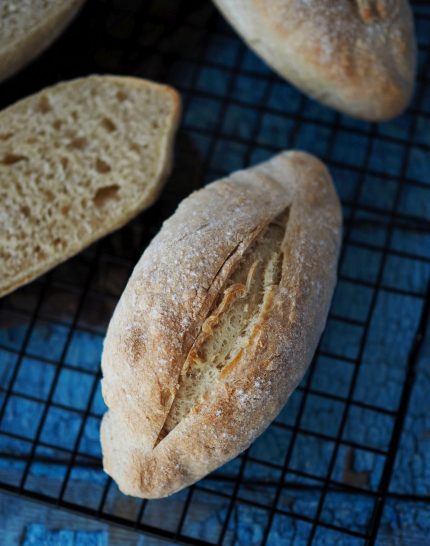 schnelle-und-einfache-broetchen-baguettebroetchen