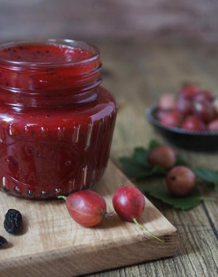 beeren-erdbeermarmelade-mit-tonkabohne