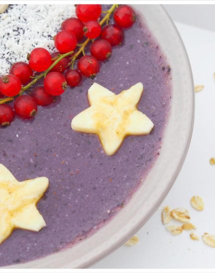 Sommer-Sonne- Blaubeer-Blueberry-Smoothie-Fruehstuecksbowl