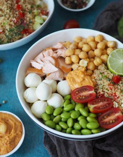 couscous-bowl-mit-edamame-lachs-hummus