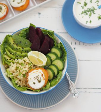 couscous-salat-bowl-aprikosen-gratinierter-ziegenkaese