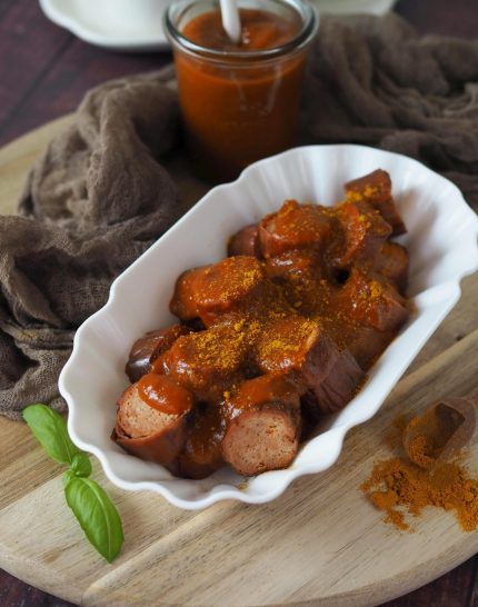 currywurst-selber-machen-currywurst-sosse