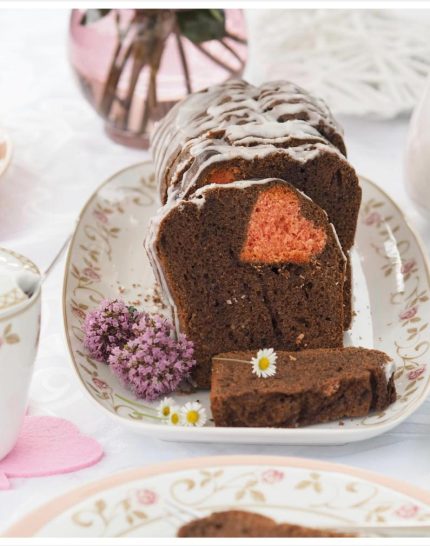 Schoko-Ruehrkuchen-mit-rosa-Herz-thermomix-friesland-Porzellan