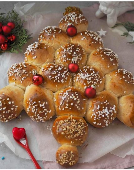 fuers-weihnachtsfruehstueck-fluffiger-hefe-tannenbaum-weihnachten