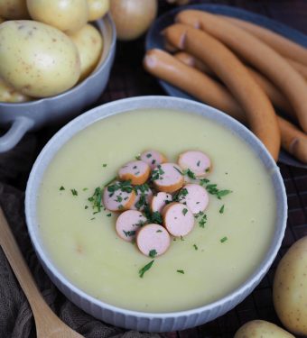 kartoffelsuppe-mit-wuerstchen-wie-von-oma