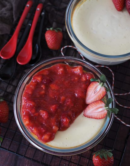 low-carb-cheesecake-erdbeeren-fruehstueck