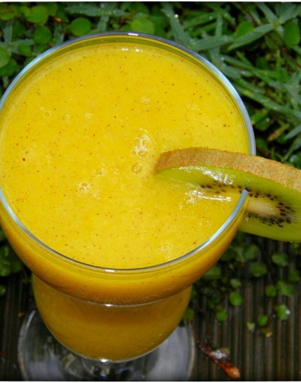 Guten-Morgen-Smoothie-Mango-Kiwi-mit-Kokos-aus-dem-Thermomix