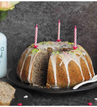 zitronen-mohn-kuchen-ruehrkuchen-geburtstag