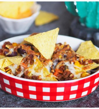 nachos-mit-chili-con-carne