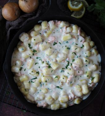 one-pot-gnocchi-lachs-pfanne