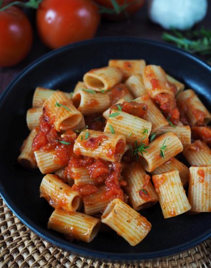 pasta-al-pomodoro-in-20-Minuten-auf-dem-Tisch