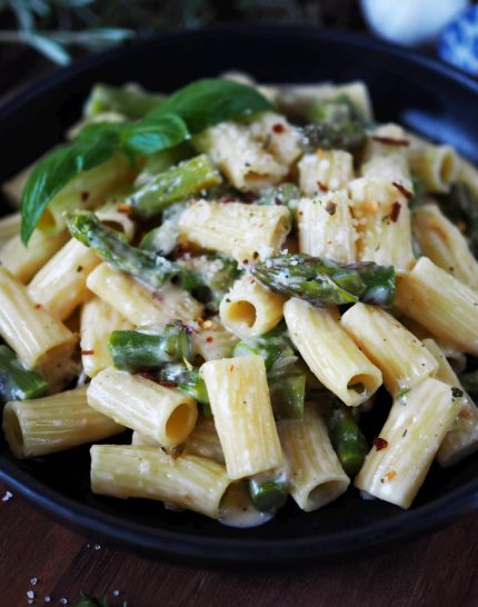 cremige-spargel-parmesan-pasta