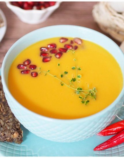 suesskartoffel-ingwer-suppe-mit-granatapfel