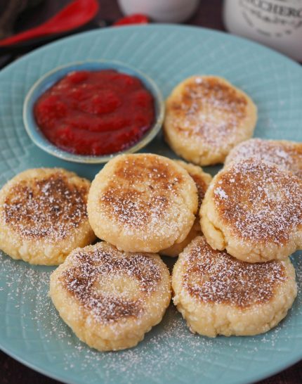 syrniki-quarkkuechlein-proteinreiches-fruehstueck