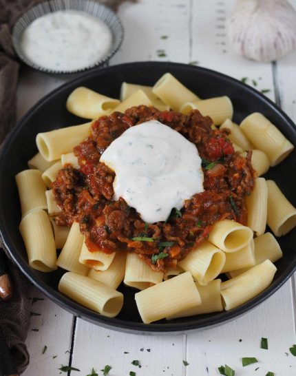 tuerkische-pasta-mit-joghurt