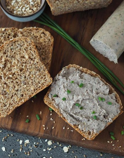 kerniges-dinkel-vollkornbrot-mit-saaten